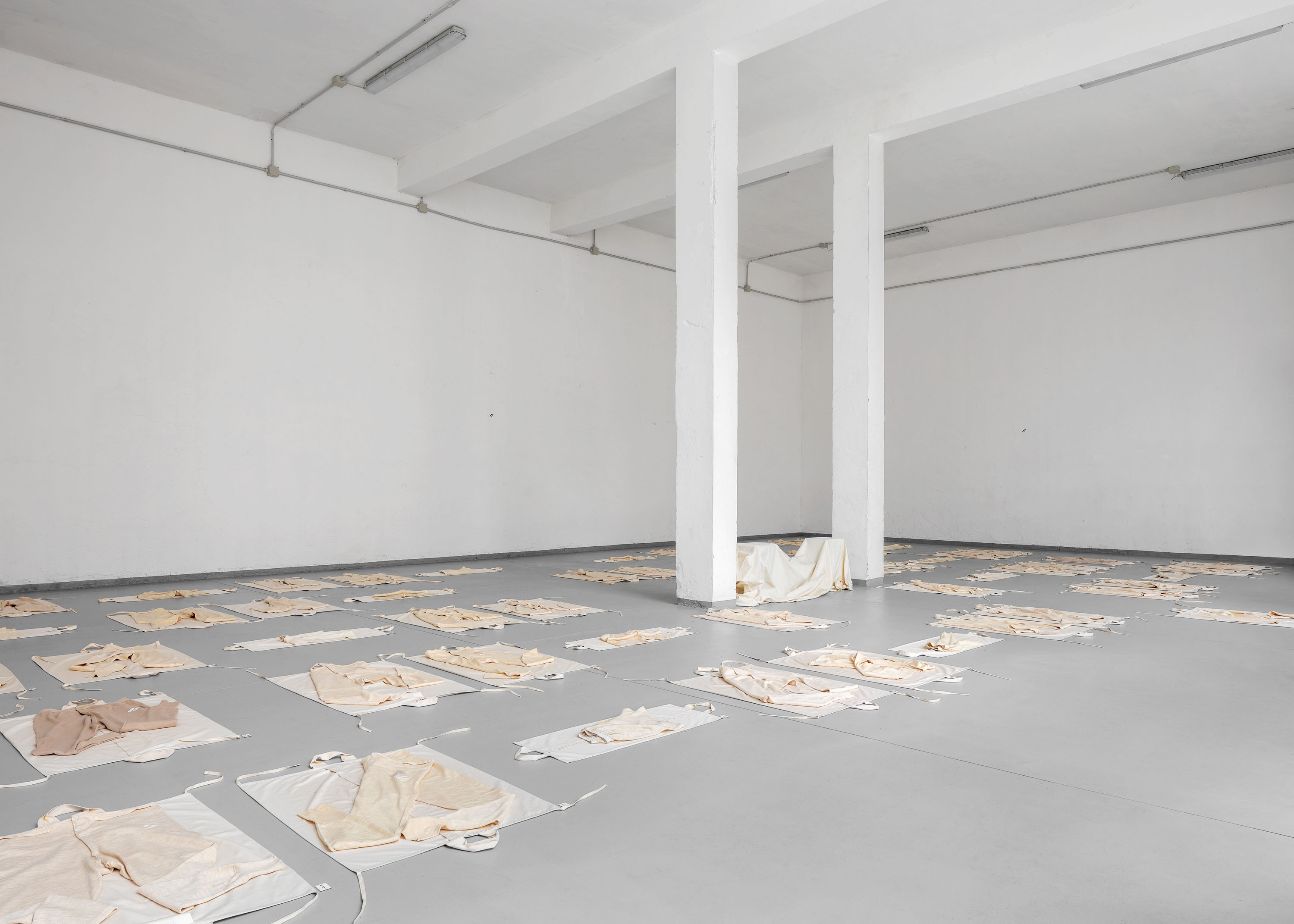 Urania Monochrome Edition Motelsalierie 2