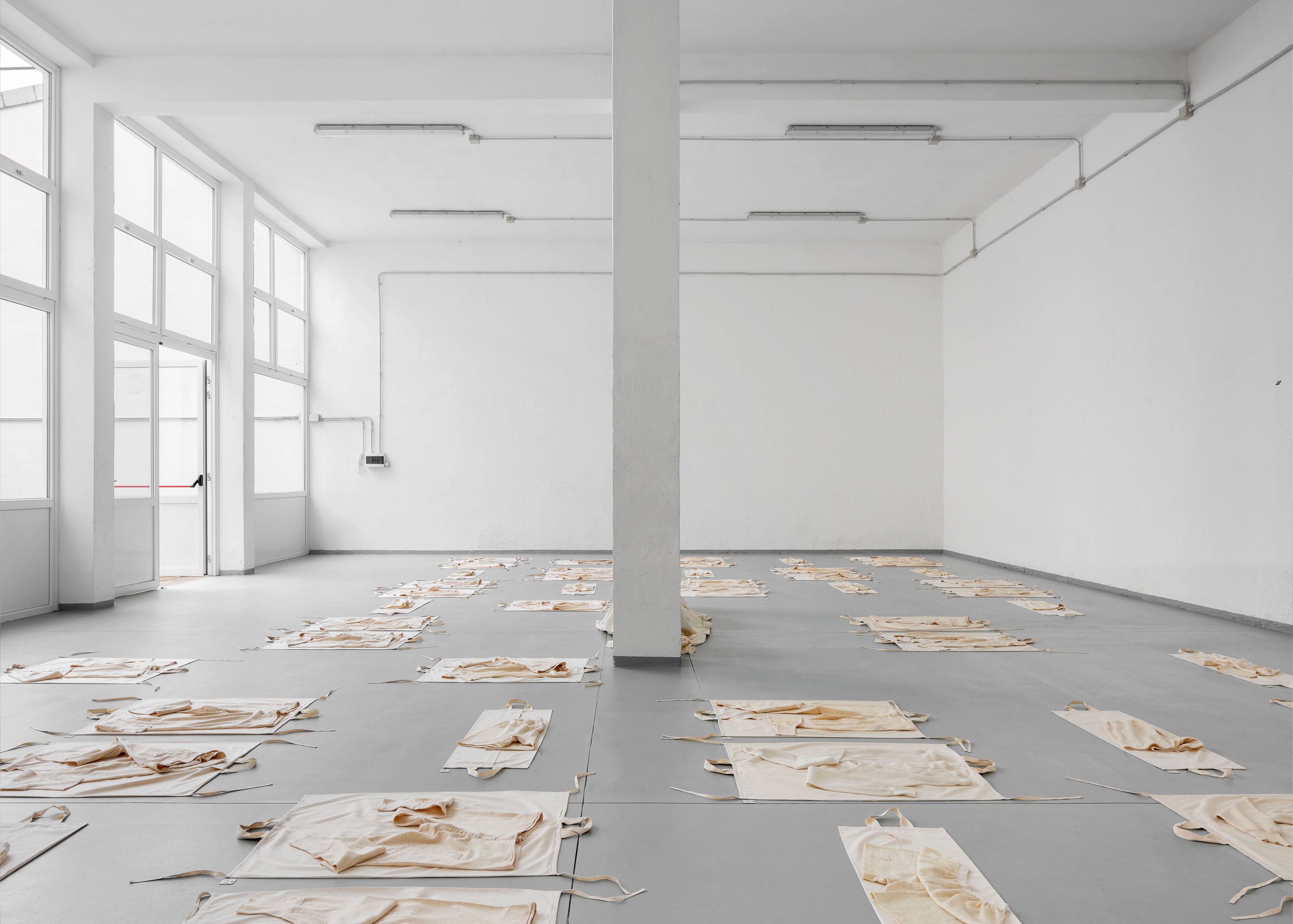 Urania Monochrome Edition Motelsalierie 3