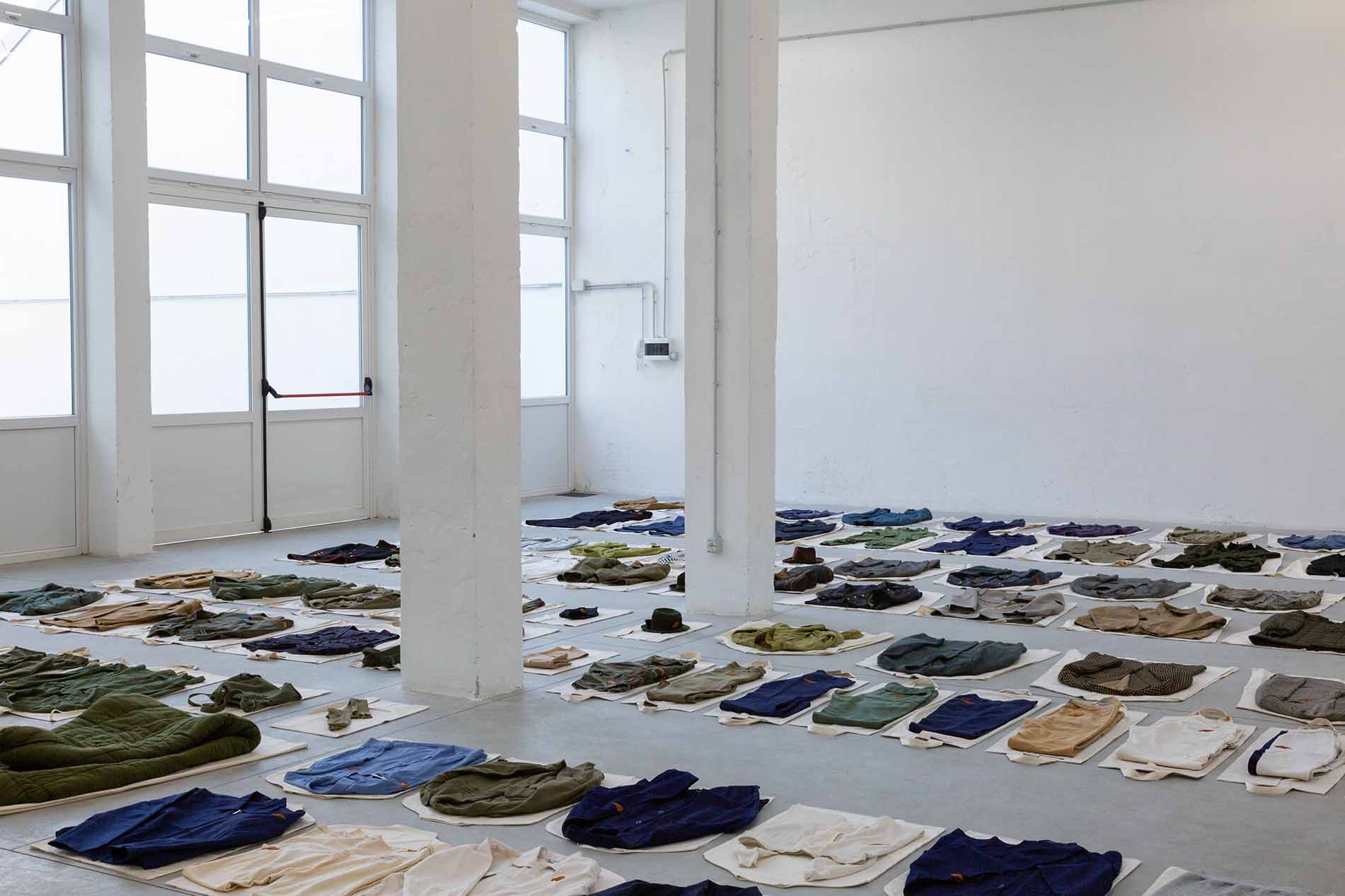 Urania Rusty Logo No-Brand 2